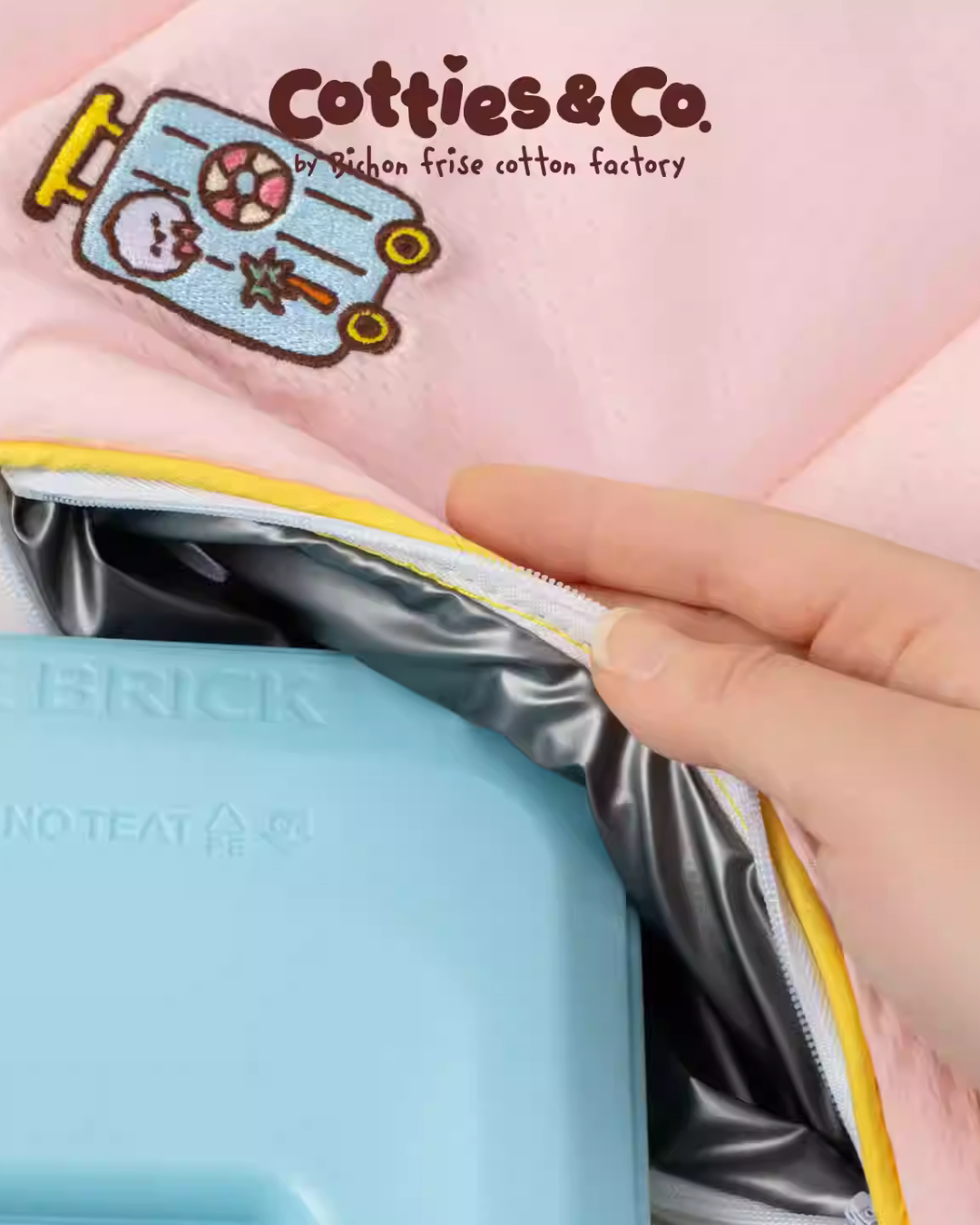 Cotties & Co Cooling Mat with Ice Pack (Island Diary)
